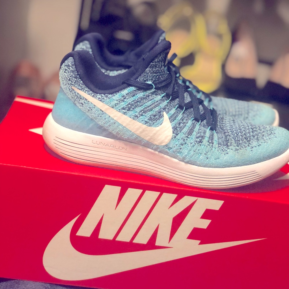 Nike Lunarlon flyknit size 6.5 women